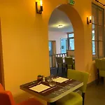 Logis - Et Restaurant Le Sofhotel 2* 弗尔黎祖