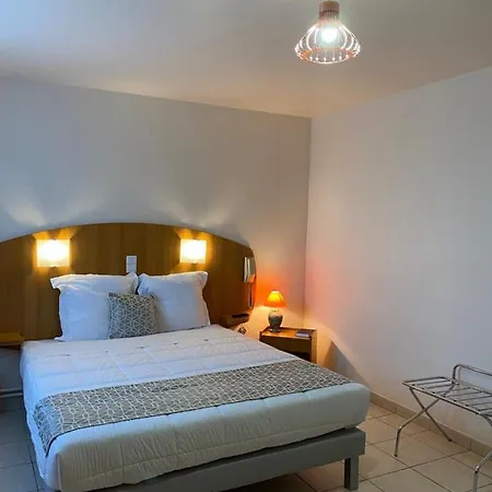 Hotel Logis - Et Restaurant Le Sofhotel 2*