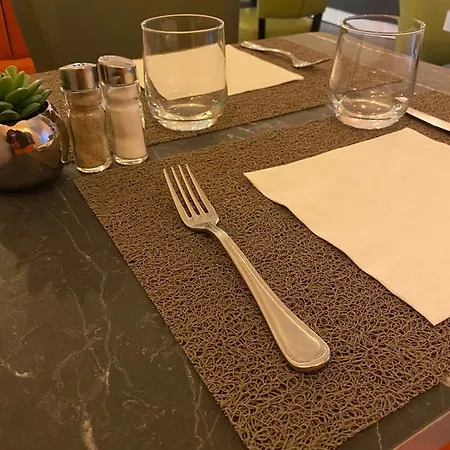Hotel Logis - Et Restaurant Le Sofhotel
