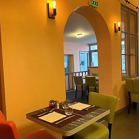 Logis - Et Restaurant Le Sofhotel