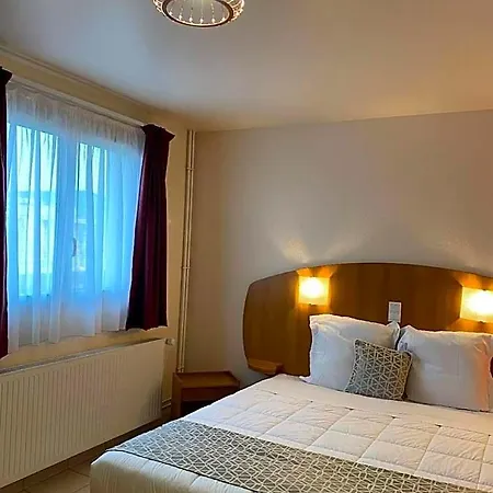 Logis - Et Restaurant Le Sofhotel Hotel Forges-les-Eaux