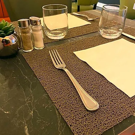 Hotel Logis - Et Restaurant Le Sofhotel 2*