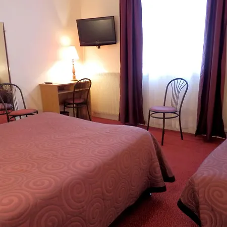 ホテル Logis - Et Restaurant Le Sofhotel 2*