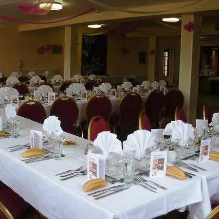 Logis - Et Restaurant Le Sofhotel 2* Forges-les-Eaux