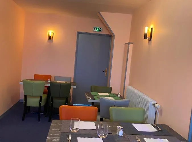 Hotel Logis - Et Restaurant Le Sofhotel 2*