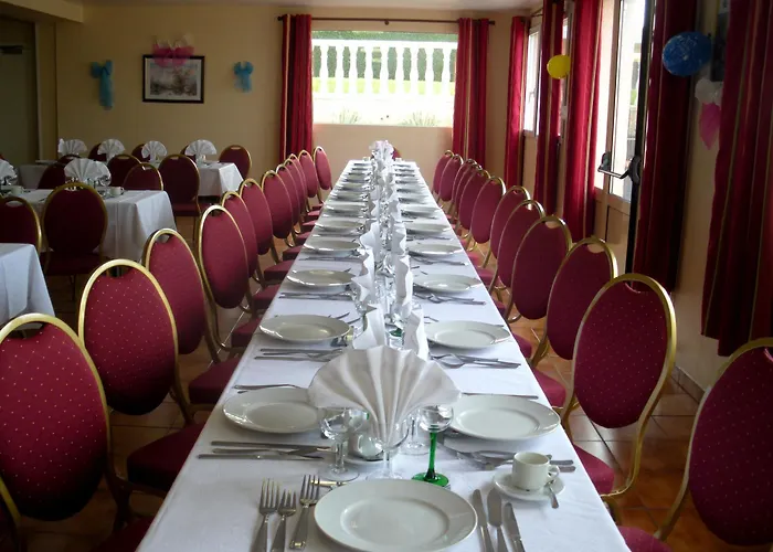 Hotel Logis - Et Restaurant Le Sofhotel 2*